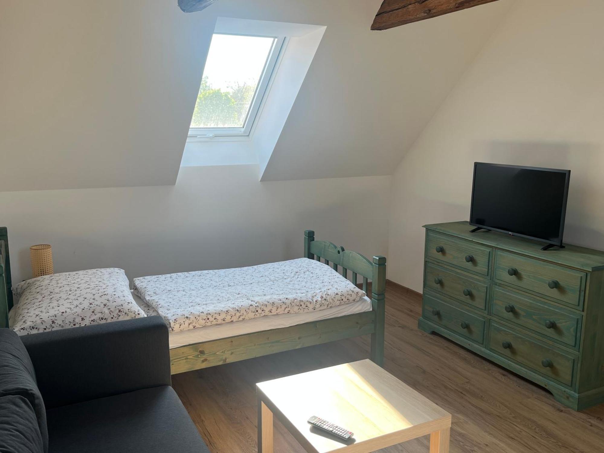 Apartmany Statek Bezdedice Hostomice エクステリア 写真